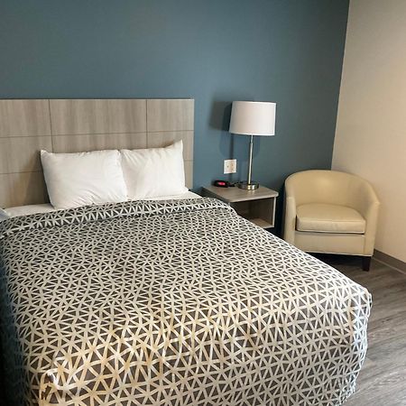 Woodspring Suites Winston-Salem Near Hanes Mall Bagian luar foto