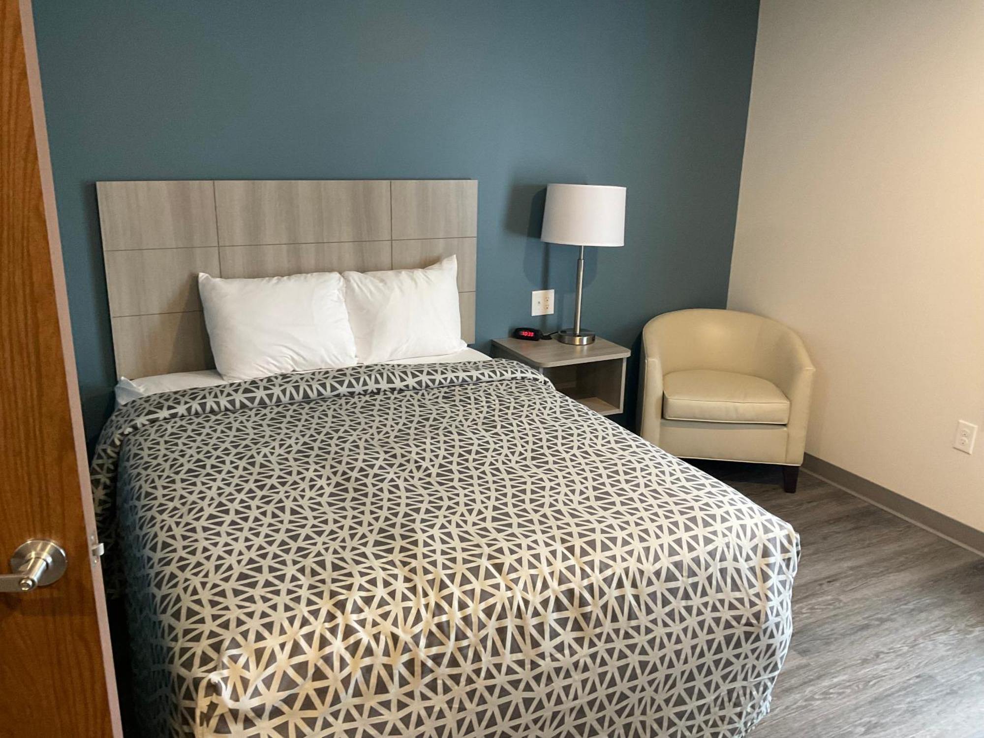 Woodspring Suites Winston-Salem Near Hanes Mall Bagian luar foto